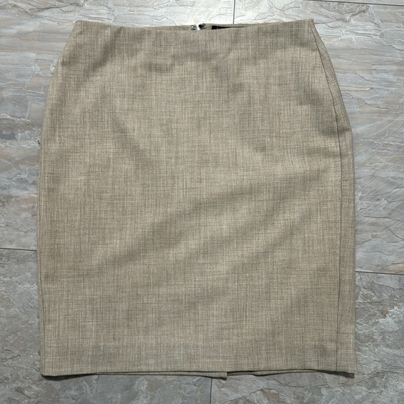 Banana Republic tan skirt suit. - Picture 5 of 5